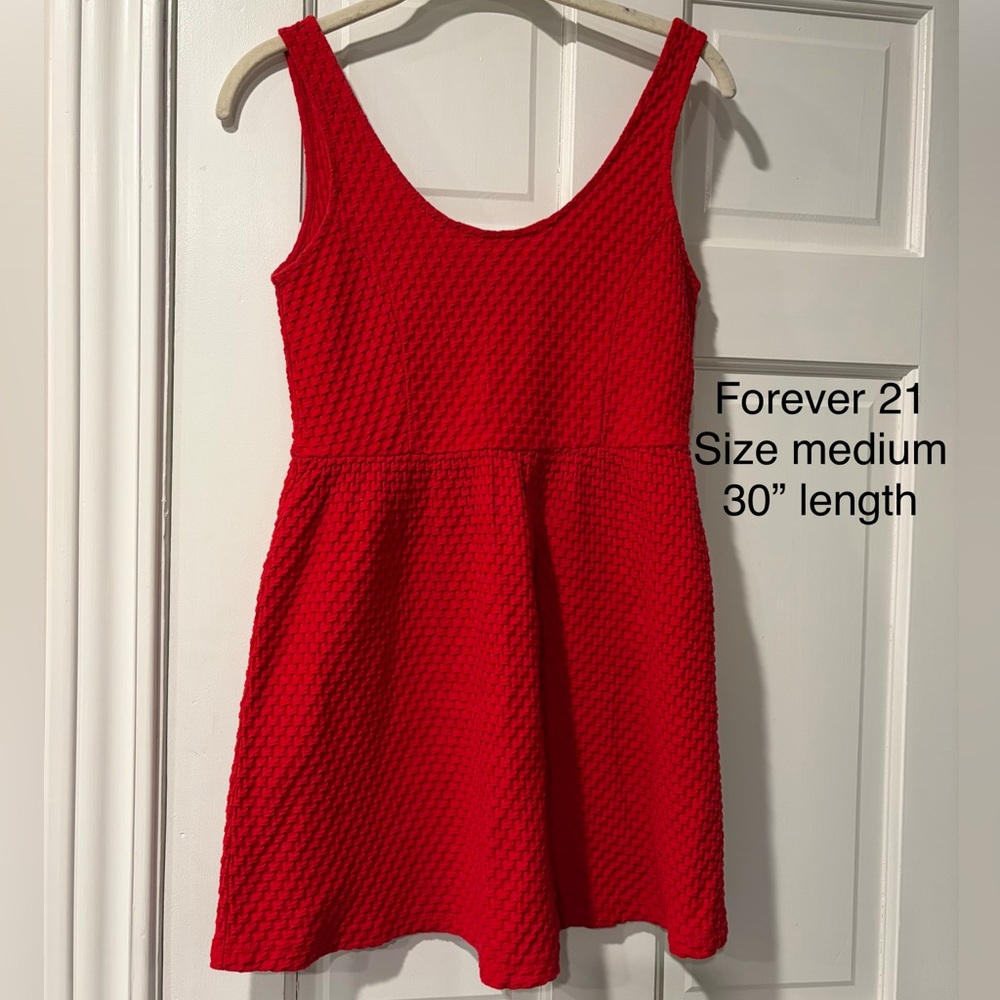 Medium women’s red dress